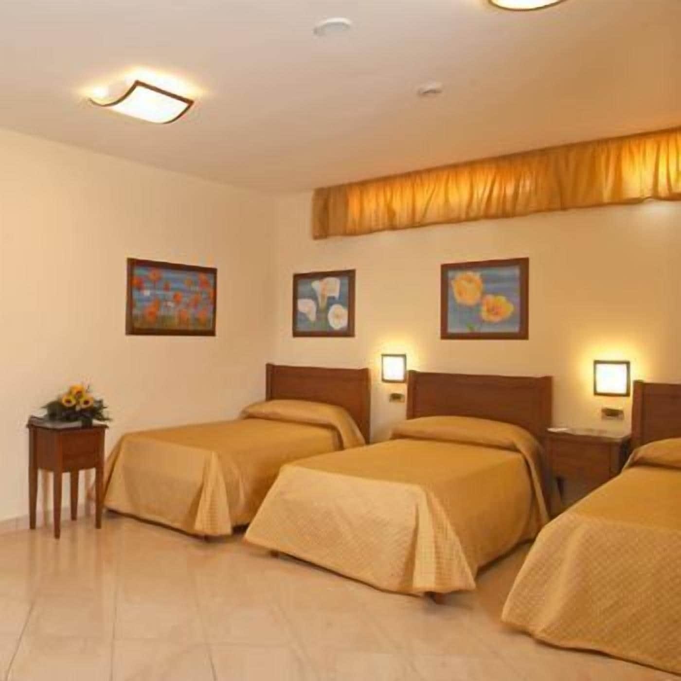 Buono Hotel Νάπολη Εξωτερικό φωτογραφία