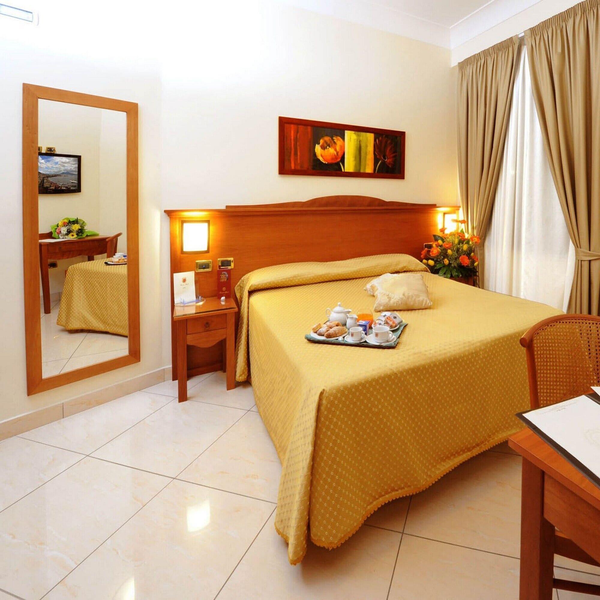 Buono Hotel Νάπολη Εξωτερικό φωτογραφία