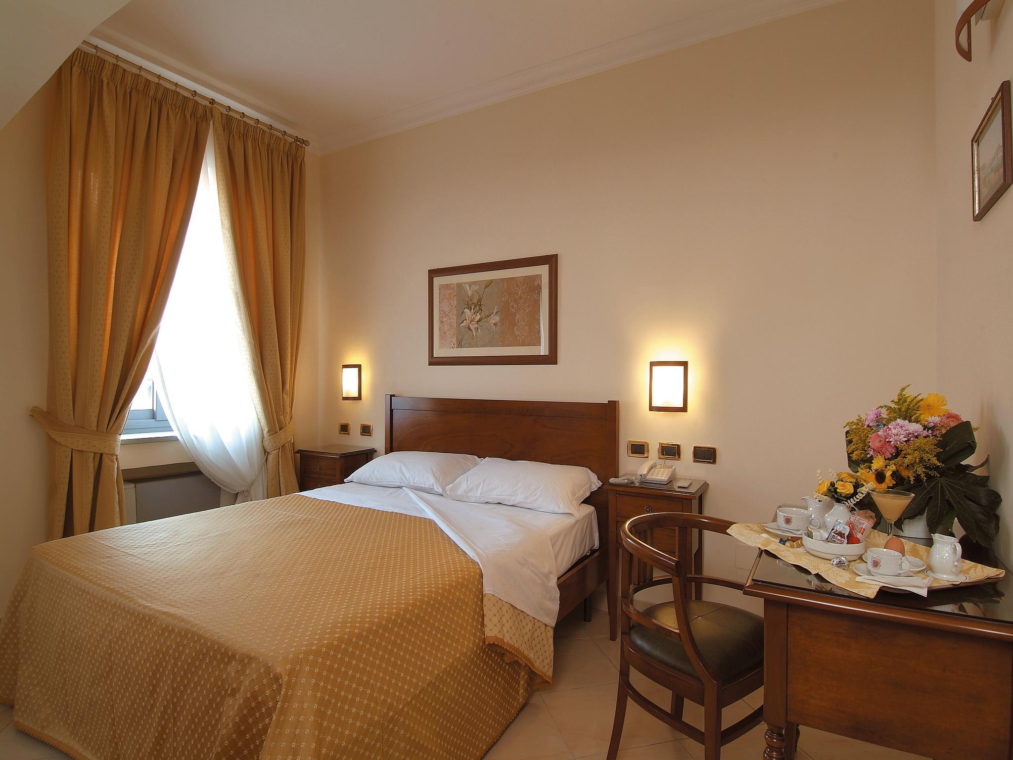 Buono Hotel Νάπολη Δωμάτιο φωτογραφία