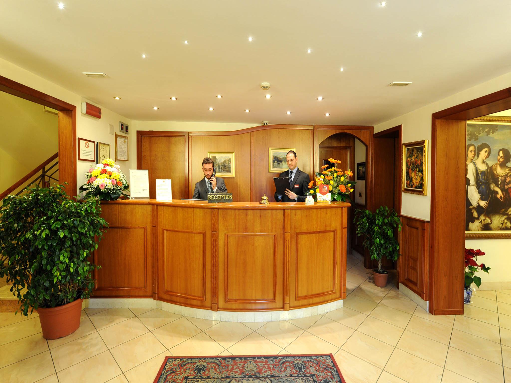 Buono Hotel Νάπολη Εξωτερικό φωτογραφία